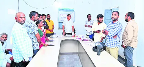 నామినేషన్‌ ప్రక్రియలో పొరపాట్లు జరగొద్దు