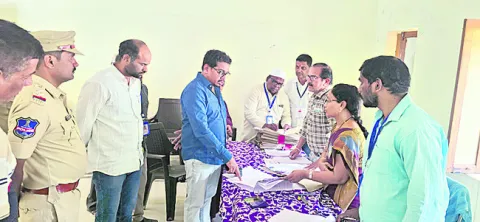 పదవులు వేలం వేస్తే చర్యలు 
