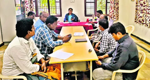 స్వర్ణ గ్రామ పంచాయతీలుగా తీర్చిదిద్దడమే లక్ష్యం 