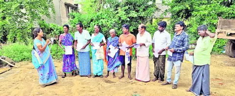 కరపత్రం.. ‘మీకోసం’!