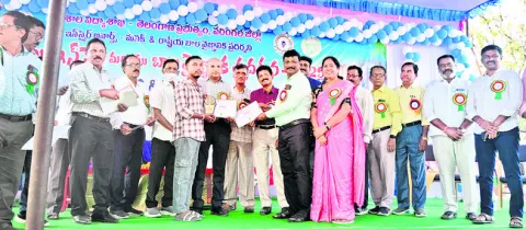 తరగతి గది  ప్రయోగశాల కావాలి