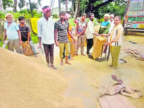 వడ్లు ఎక్కువ..మిల్లులు తక్కువ 