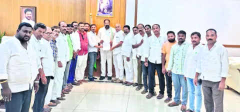 ఊట్కూర్‌లో రైల్వేస్టేషన్‌ ఏర్పాటుకు కృషి 