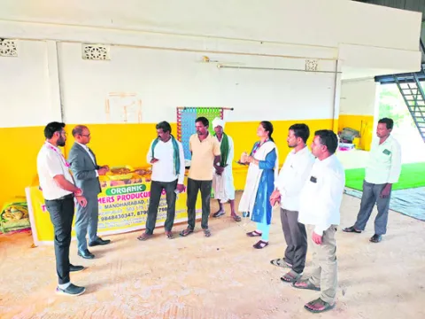 పసుపు పరిశ్రమ సందర్శన