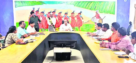 పాఠశాలల్లో పారిశుధ్య పనులు తప్పనిసరి