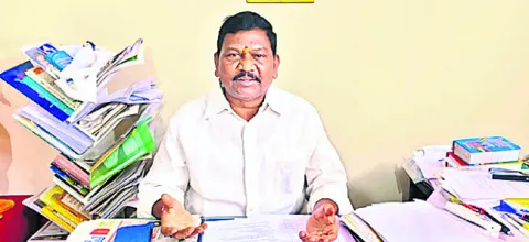 జోగిరమేష్‌ అరెస్ట్‌ రాజకీయకక్ష సాధింపే..