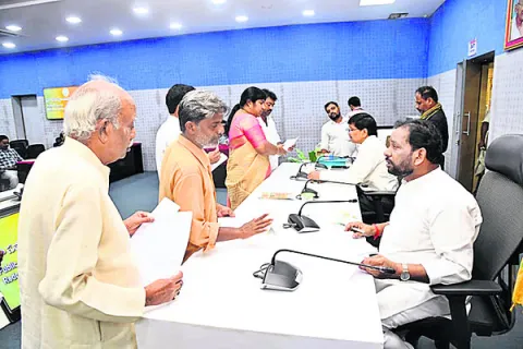 పట్టణ ప్రణాళికా విభాగానికి అత్యధిక వినతులు 