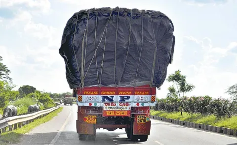 Tippers and lorries transporting goods beyond capacity in Telangana