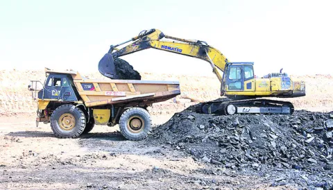 లక్ష్య సాధనలో సింగరేణి వెనుకంజ 