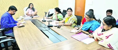 దేవాలయాలు, స్నానఘట్టాల వద్ద రక్షణ చర్యలు 