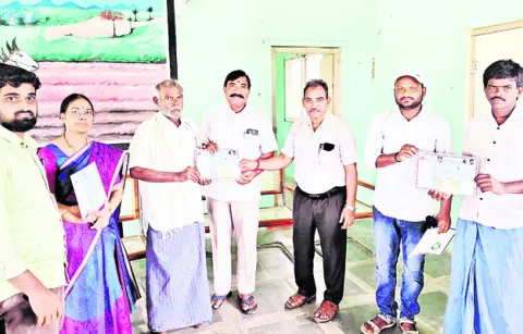 భూసార పరీక్షలు తప్పనిసరి 