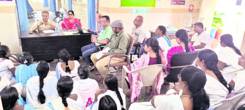 జంక్‌ఫుడ్‌కు దూరంగా ఉండాలి 