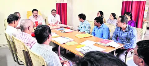 విద్యార్థుల హాజరు శాతం పెరిగేలా చూడాలి 