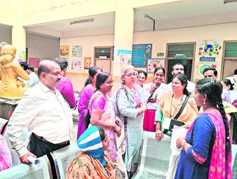 ఆరోగ్య కార్యక్రమాలపై అవగాహన ముఖ్యం 