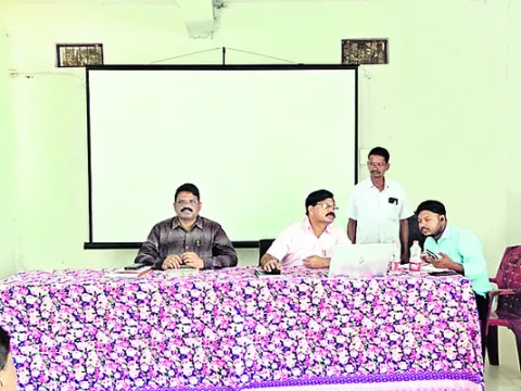 సంక్షేమ పథకాలు నూరుశాతం ప్రజలకు అందాలి 