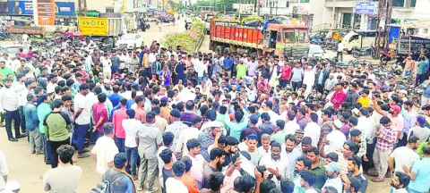 ఇంకా ఎన్ని ప్రాణాలు పోవాలి? 