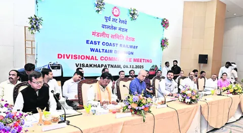 రైల్వే భవనాలను పునరుద్ధరించండి