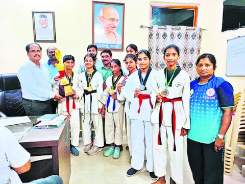 తైక్వాండో పోటీల విజేతలకు అభినందన