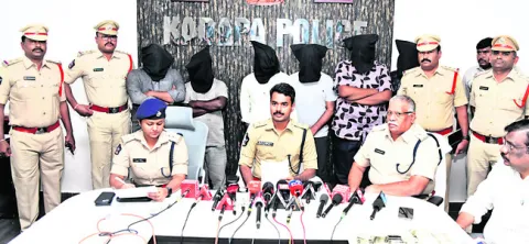 క్రికెట్‌ బెట్టింగ్‌ ముఠా అరెస్టు 