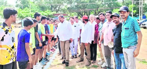 ఉమ్మడి జిల్లా హ్యాండ్‌బాల్‌ జట్ల ఎంపిక 
