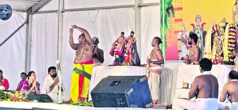 అంగరంగ వైభవంగా శ్రీనివాసుని కల్యాణం