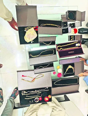 అమరరాజాలో దొంగలు పడ్డారు 