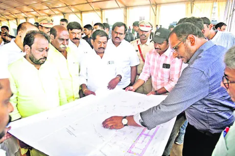 విశాఖను ఆర్థిక కేంద్రంగా తీర్చిదిద్దుతాం