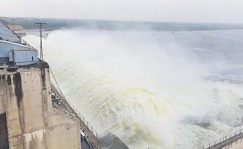 Record flows for Krishna and Godavari projects this year