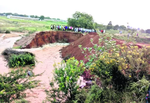 ఆశలకు ‘గండి’.. 