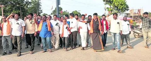 వివాదంగా మారిన కూల్చివేతలు