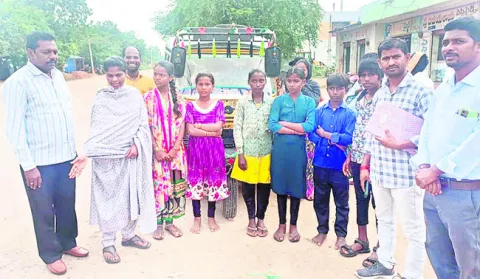 ‘చదువుకునే అదృష్టాన్ని దూరం చేయొద్దు’ 