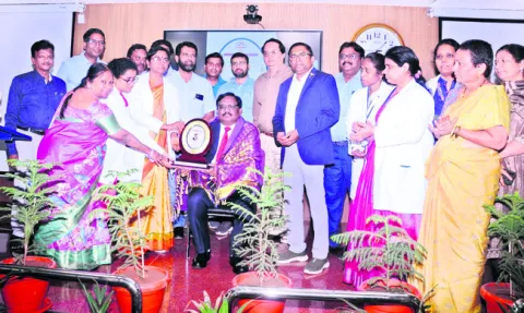 క్రమశిక్షణతోనే వైద్య విద్యలో రాణింపు