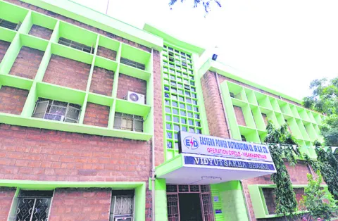 సభ్యుల సొమ్ము ‘గోవిందా’!