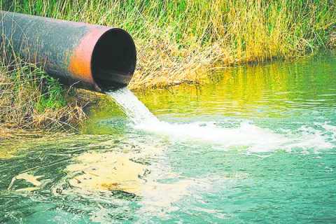 కాలుష్య కష్టాలు..ఎవరూ పట్టించుకోరు 