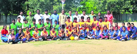 హోరాహోరీగా నెట్‌బాల్‌ ఎంపిక పోటీలు
