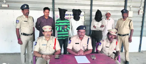 బోధన్‌లో గంజాయి పట్టివేత 
