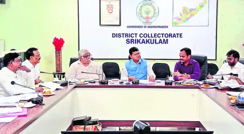 అధికారులు సమన్వయంతో పనిచేయాలి 