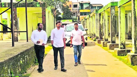 అభివృద్ధి పనులు వేగవంతం చేయాలి 