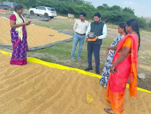 అన్నదాతలను ఇబ్బంది పెట్టొద్దు