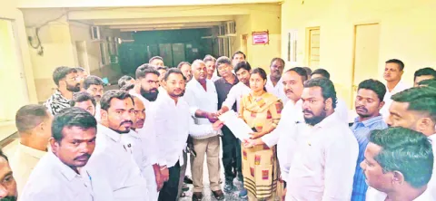 15లోగా పెండింగ్‌ బిల్లులు చెల్లించకపోతే సమ్మె