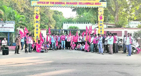 కార్మికుల సమస్యలు పరిష్కరించాలి