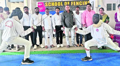 ఉత్సాహంగా ఫెన్సింగ్‌ పోటీలు   