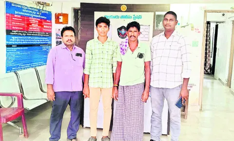 అదృశ్యమైన విద్యార్థి అప్పగింత 