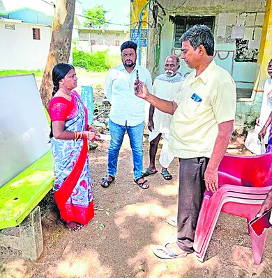 లక్ష్యానికి చేరువలో..