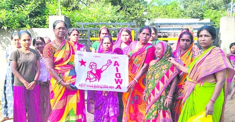 మహిళలకు రక్షణ కల్పించాలి