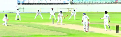 తొలి రోజు ఆంధ్రాదే పైచేయి 