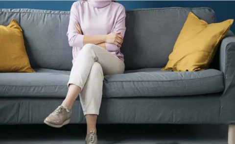 Health Tips: Is it unhealthy to sit with crossed legs