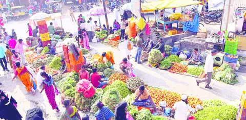 ఏం కొనేటట్టు లేదు..