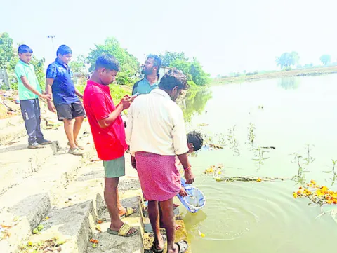 సగం కూడా చేరలే!