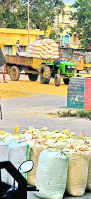 అడ్డదారిన బోనస్‌ నొక్కేస్తున్నారు! 